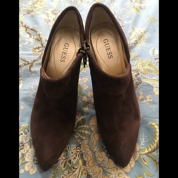 Guess Suede Boots 🥰 - Picture 2 of 7
